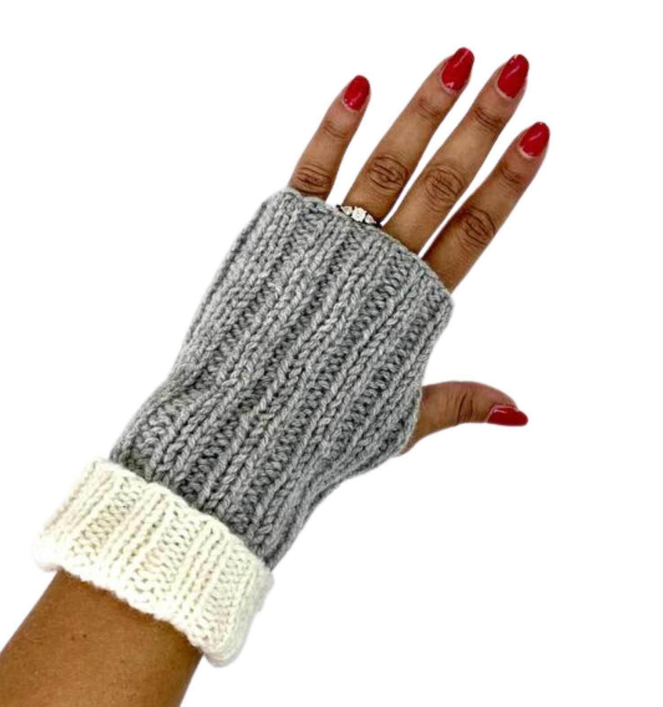 Sumu Hand Warmers - Nordic Yarn